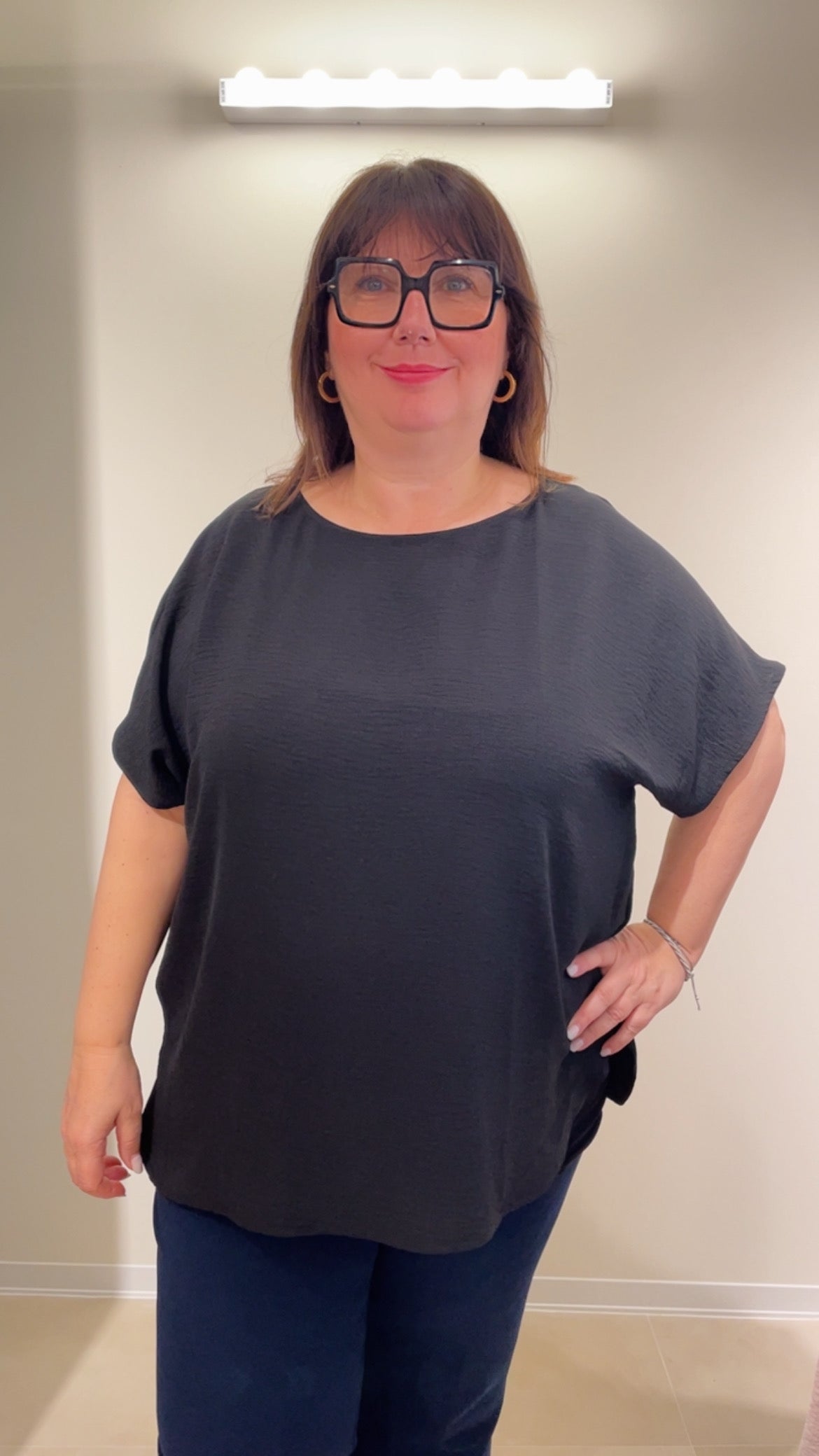 Blusa girocollo mat nera
